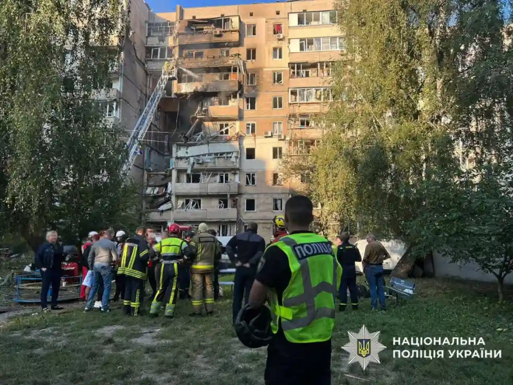 «Тримайся, Києве»: ніч ракет і «шахедів», загиблі, поранені та зруйновані домівки