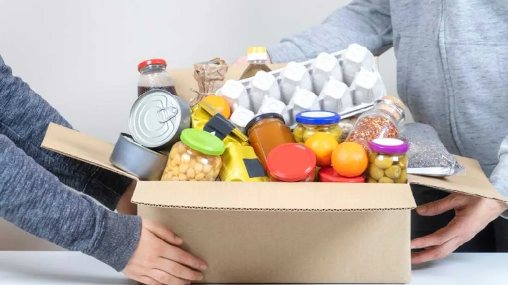 У Києві роздаватимуть безкоштовні продуктові набори для всіх охочих