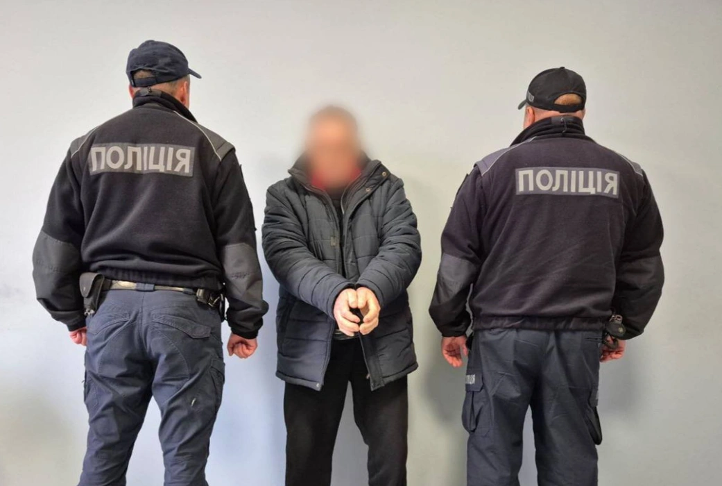 На Київщині чоловік після сварки жорстоко вбив дружину ножем