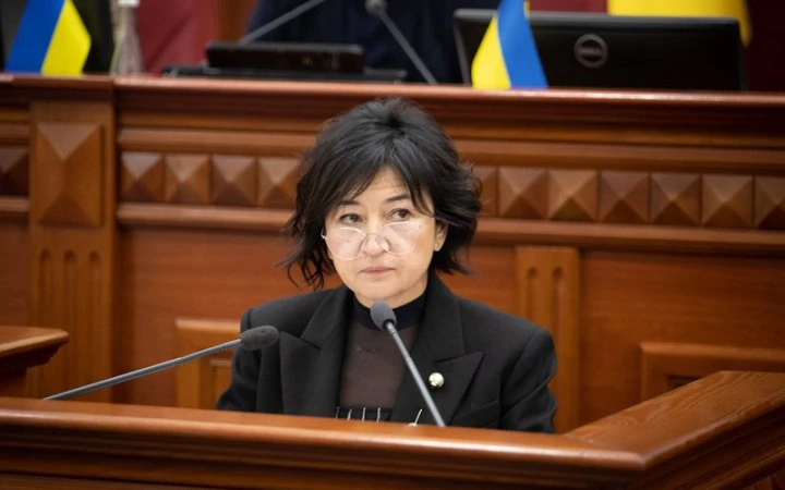 Київрада відновила роботу: мобільні укриття, відставка Гінзбург і нові земельні правила
