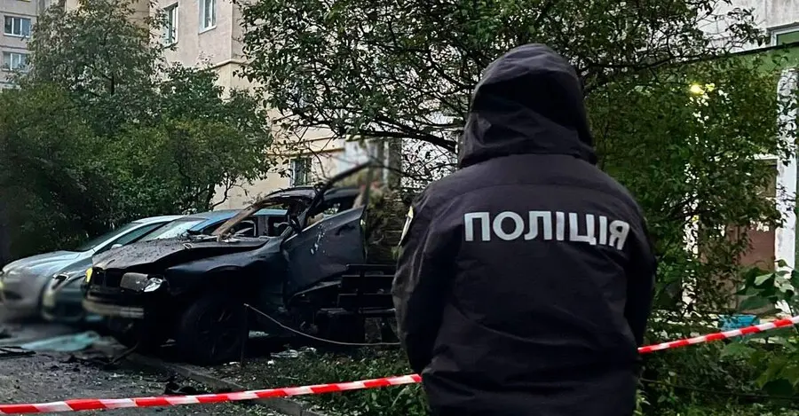 У Києві вибухнув автомобіль BMW X3: поліція та СБУ з’ясовують обставини