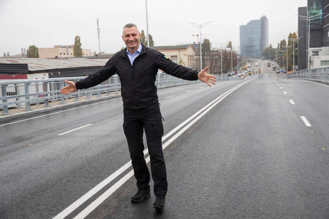 Київський піар щодня: як комунальні медіа висвітлюють діяльність мера