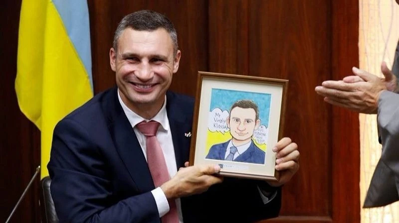 Київський піар щодня: як комунальні медіа висвітлюють діяльність мера