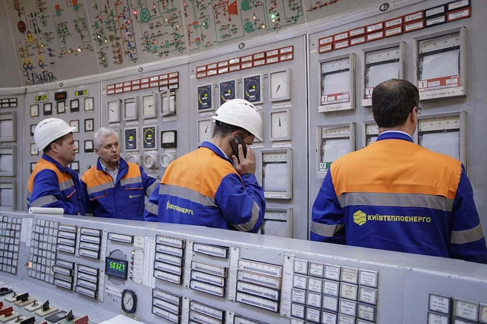 Київські оселі без тепла на тлі оптимістичних заяв міської влади