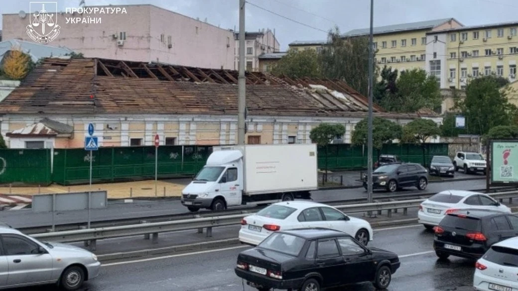 Старовинні лазні на Подолі відстояли: суд залишив будівлю Бубнова під охороною