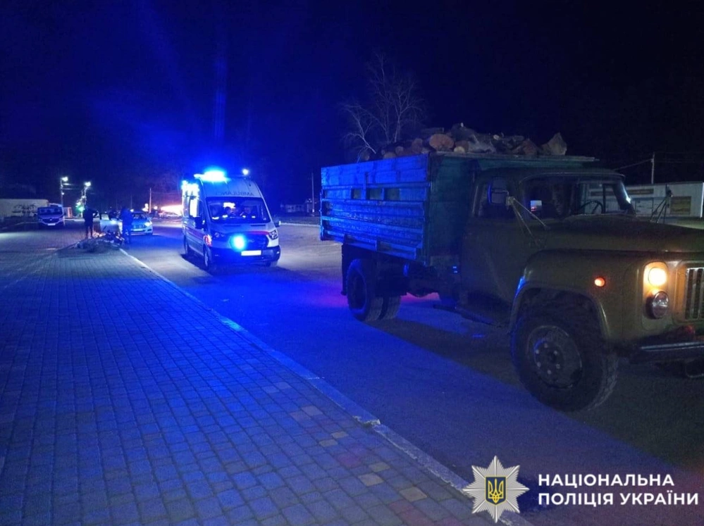 Нічний наїзд у Згурівці: вантажівка збила жінку, яка вела велосипед узбіччям