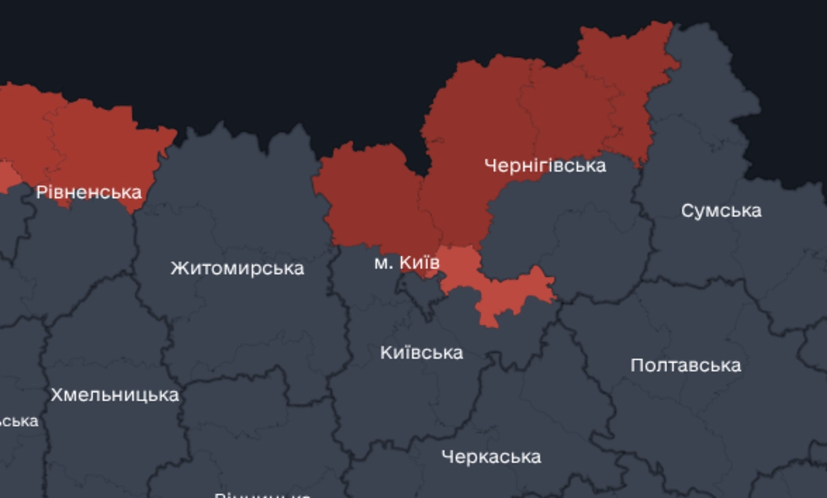 Нічна атака на Київщину: над водосховищем фіксують дрони і роботу ППО