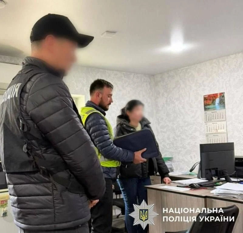 Підозра через переплату: киянку з комунального підприємства судитимуть за щебінь