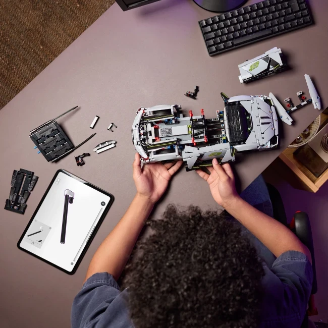 LEGO Cars для дорослих: ідея подарунка для поціновувачів автомобілів