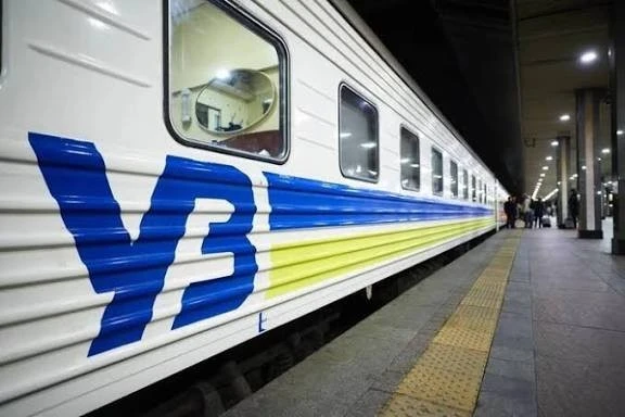 Залізниця під ударами: на початку березня ворог активізував атаки по інфраструктурі