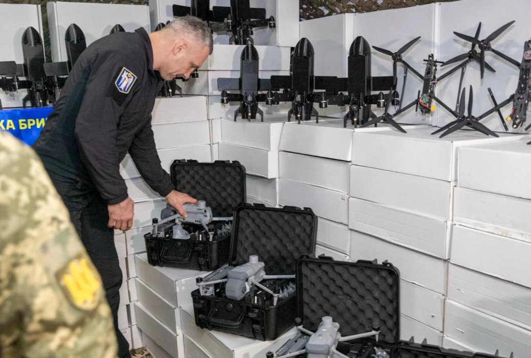 Київ посилює повітряний захист: військовим передали понад тисячу дронів