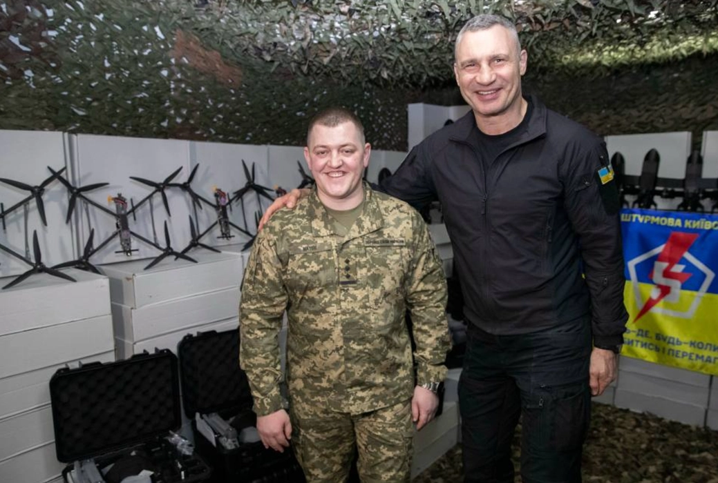 Київ посилює повітряний захист: військовим передали понад тисячу дронів