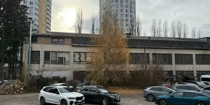 Феноменальний фінал торгів: київський науковий центр рибництва продали за 137,8 мільйона гривень