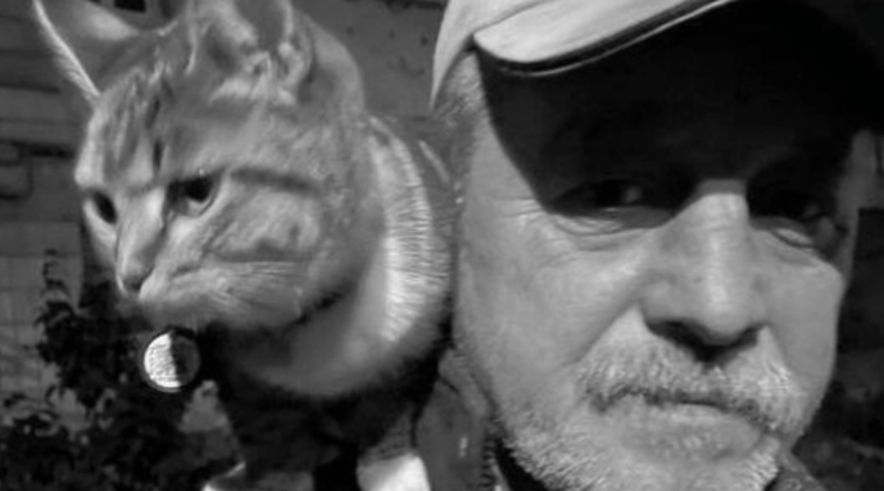 Ціна героїзму в Голосіївському районі: помер чоловік, який закрив собою дитину під час атаки