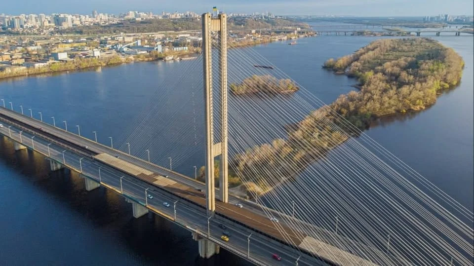 Мільйонна переплата за ремонт Південного мосту: підозра столичній владі