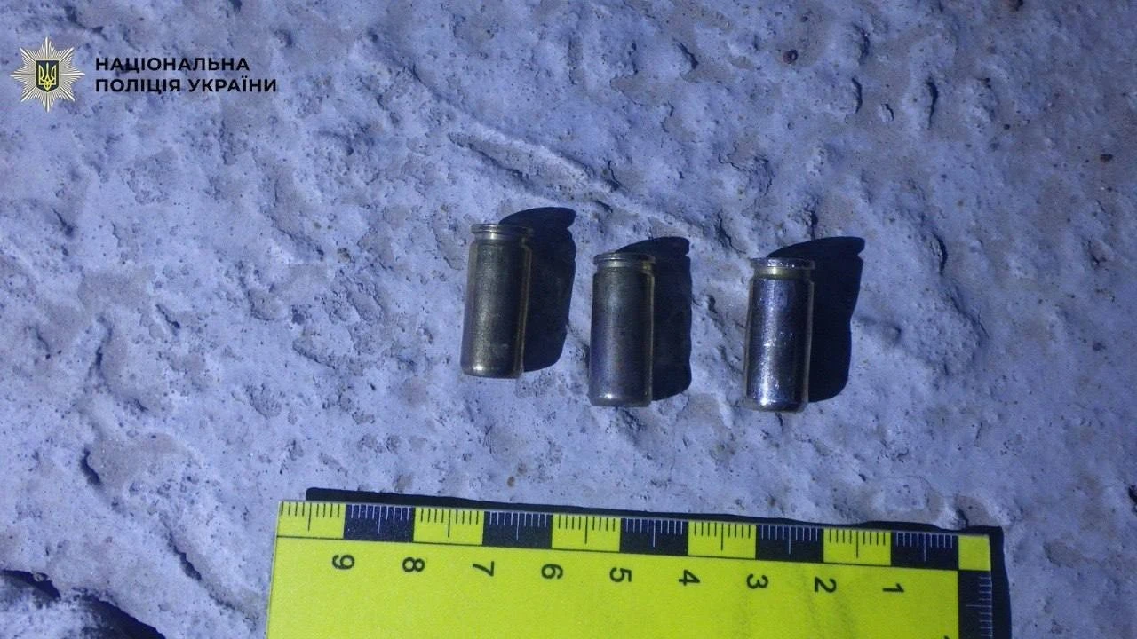 Нічна стрілянина в ЖК на Поділлі: поліція оголосила підозри учасникам