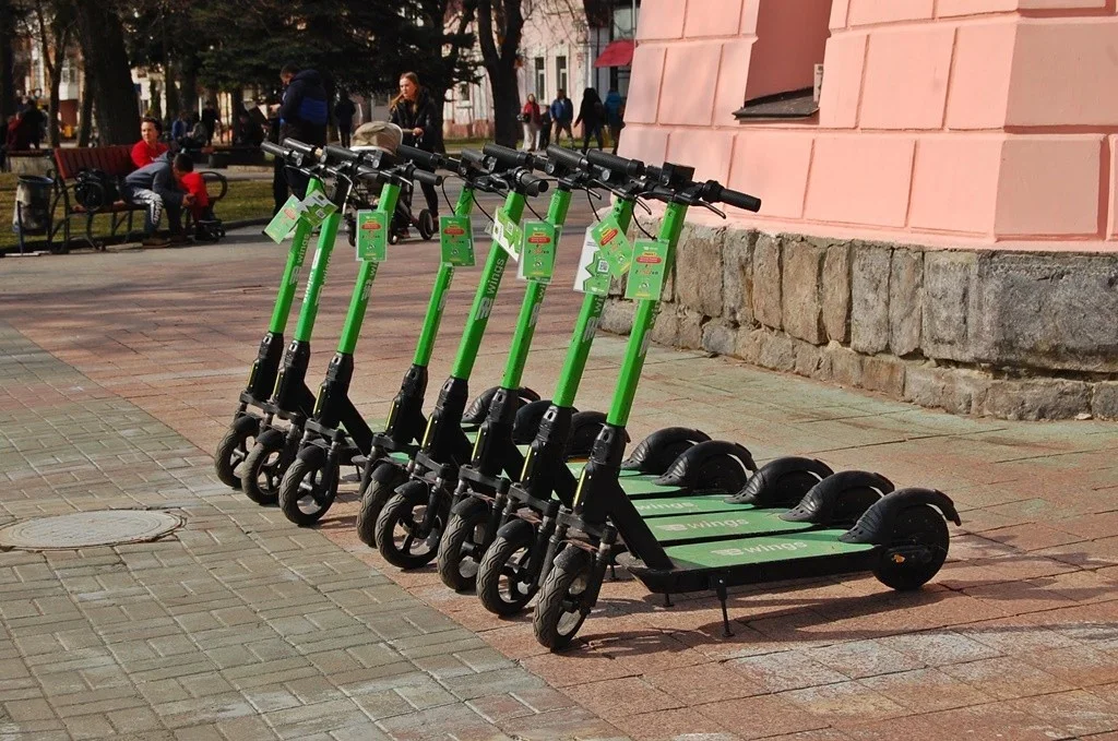 Безпека на дорогах: легкий електротранспорт пропонують обмежити на державному рівні