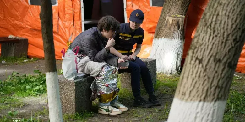 Масований ворожий удар по Києву: кількість поранених сягнула майже вісімдесяти осіб