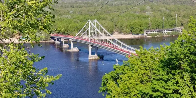 Трагедія у столичній зоні відпочинку: водолази дістали з Дніпра тіла двох молодих іноземців