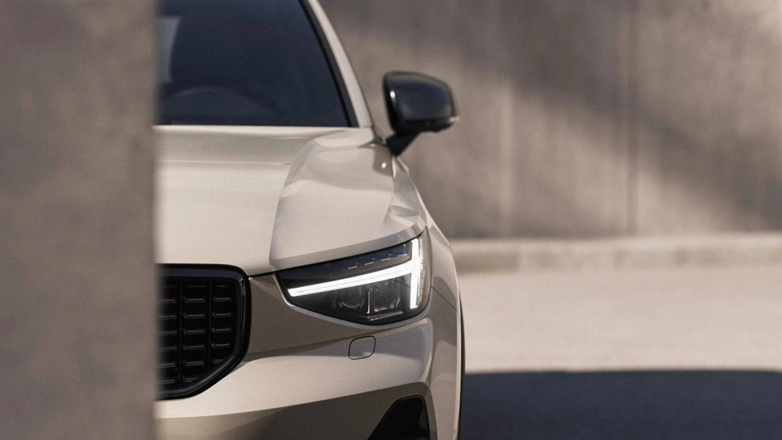 Volvo XC40: компактний преміальний кросовер для динамічного міського середовища