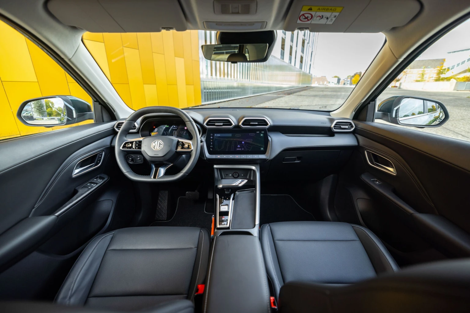 MG ZS Hybrid чи бензинова версія: як визначитися з найкращим вибором?