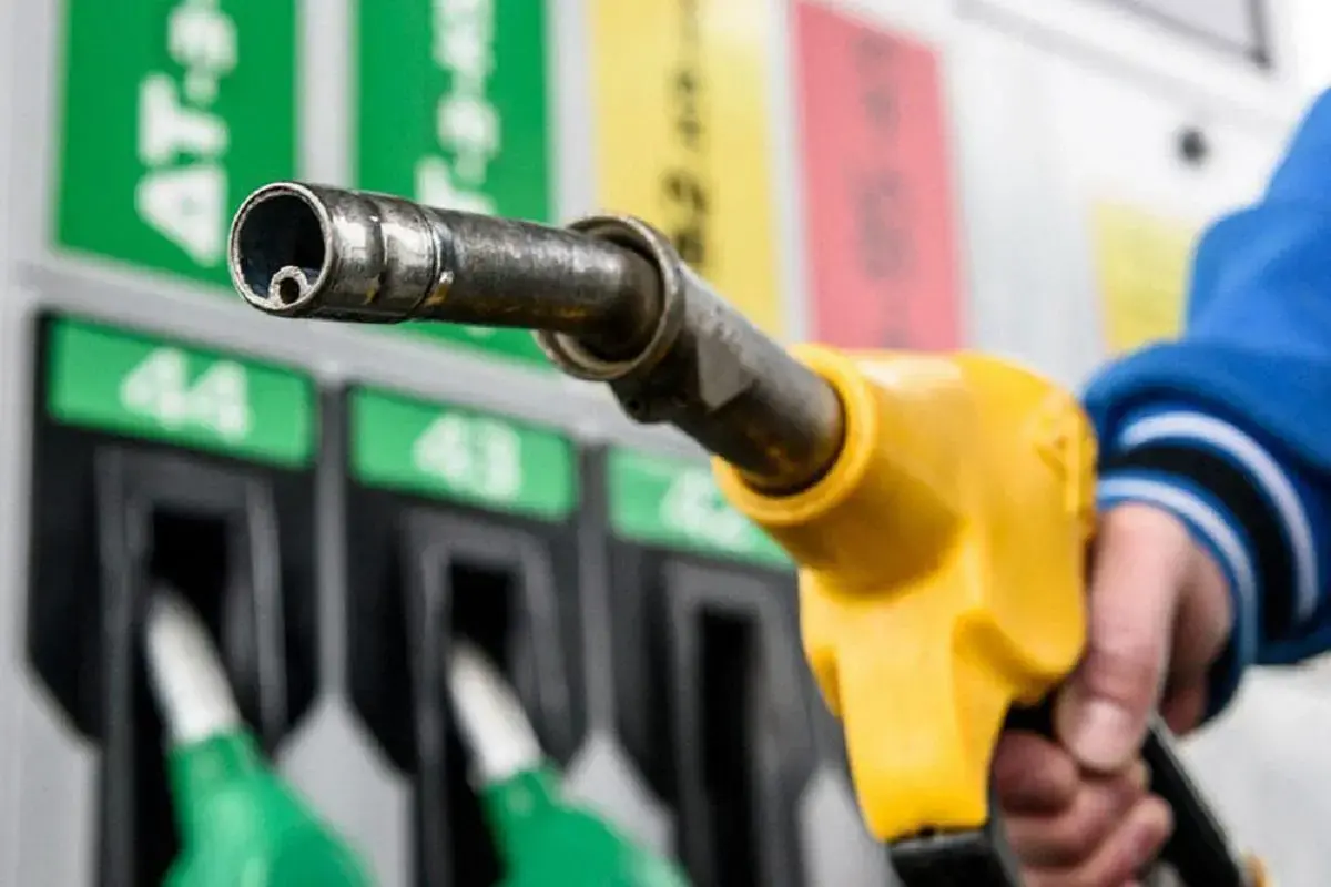 Чому водії платять за бензин більше, ніж за дизель