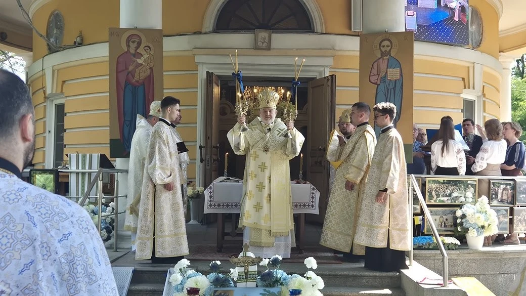 Молитва на Аскольдовій Могилі: у Києві відзначили чверть століття з моменту історичного візиту Івана Павла II